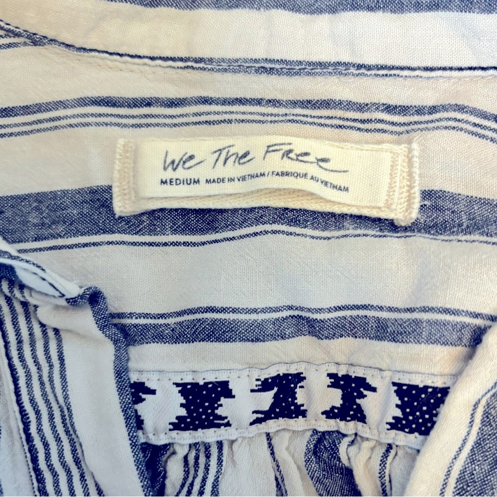 FREE PEOPLE - We The Free Blue And Cream Striped Linen-Blend Blouse Size Medium - Picture 10 of 12